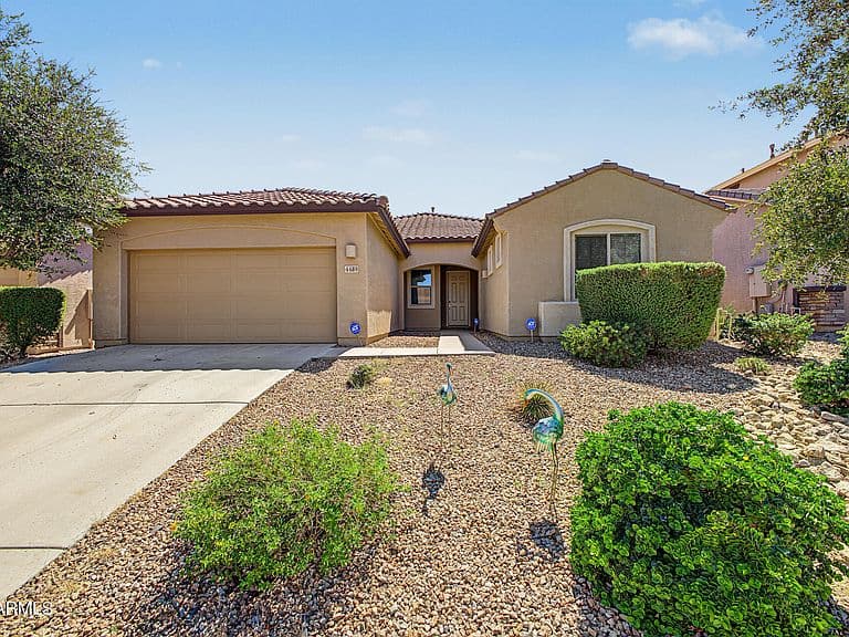 4489 W MAGGIE Drive photo 2