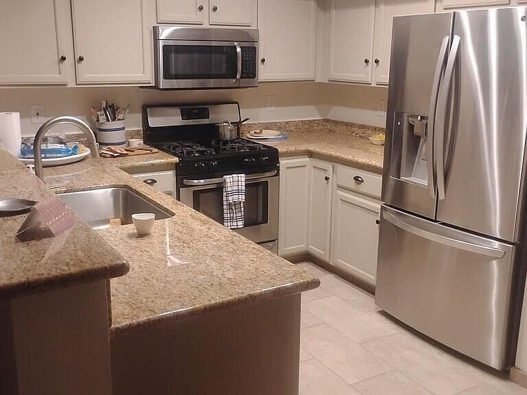 14514 W HURON Drive photo 4