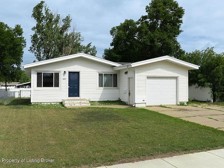 843 Dell Ave photo 1
