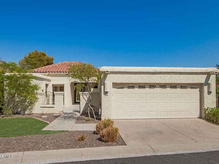 3800 E LINCOLN Drive #50 photo 3