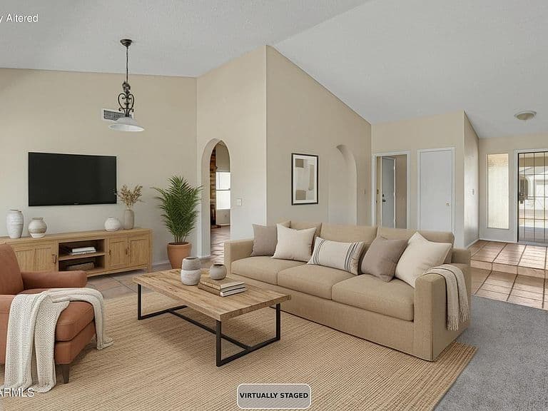 8119 W CORRINE Drive photo 4