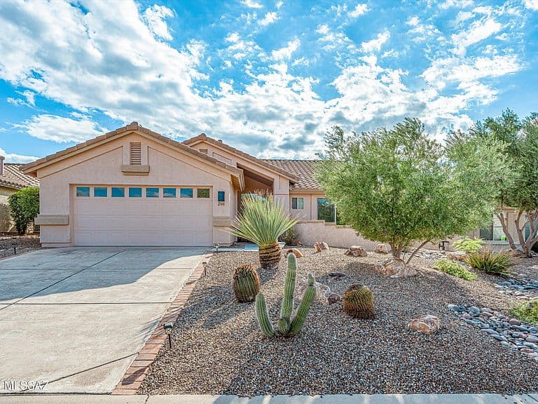 2748 E Sawyer Rd photo 1