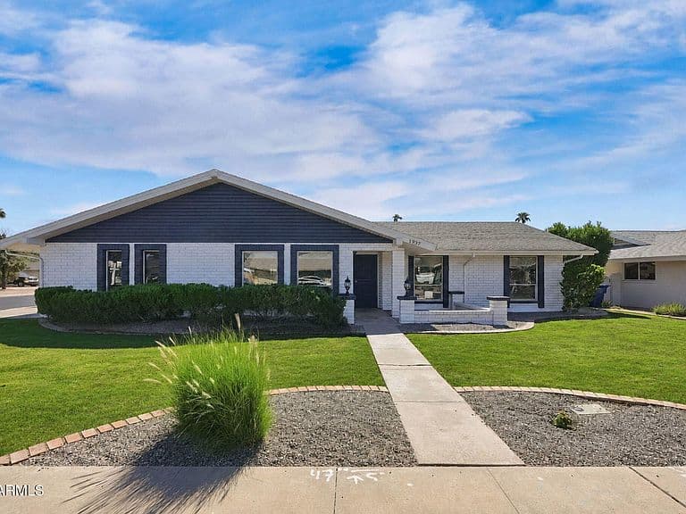 1937 E INGLEWOOD Street photo 1