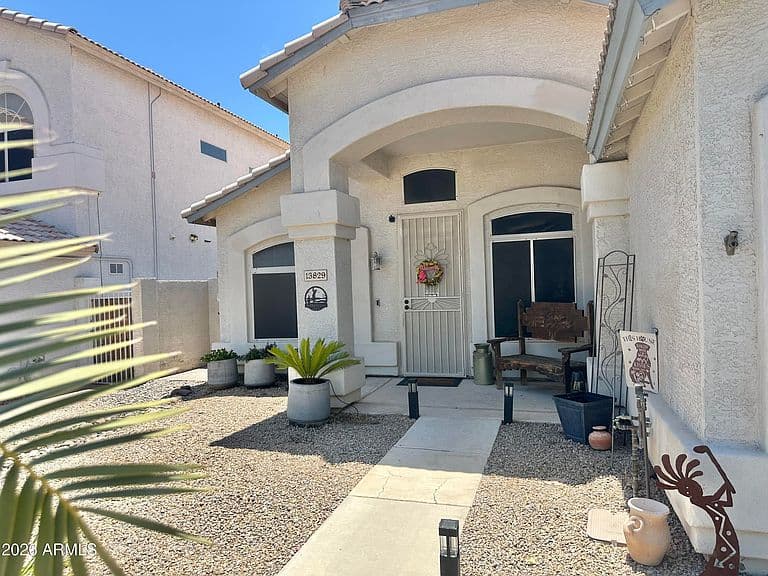 13829 W WINDSOR Avenue photo 3