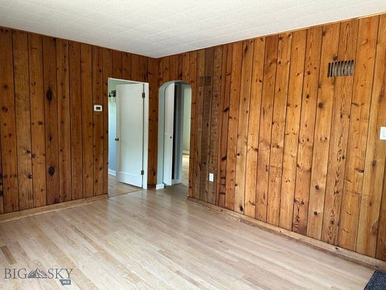 608 S 10th Ave photo 5