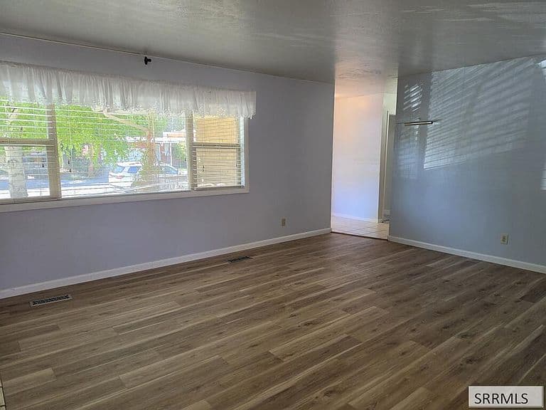 286 Pinon Dr photo 4