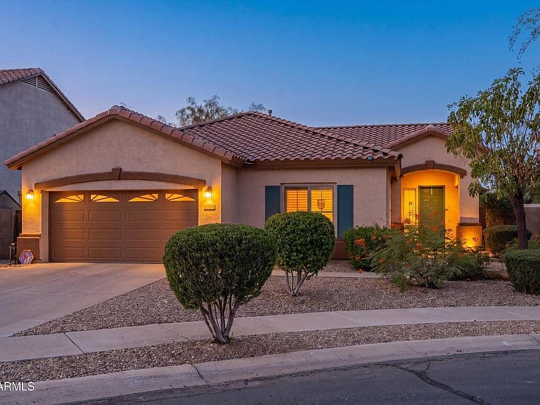 15477 W JACKSON Street photo 1