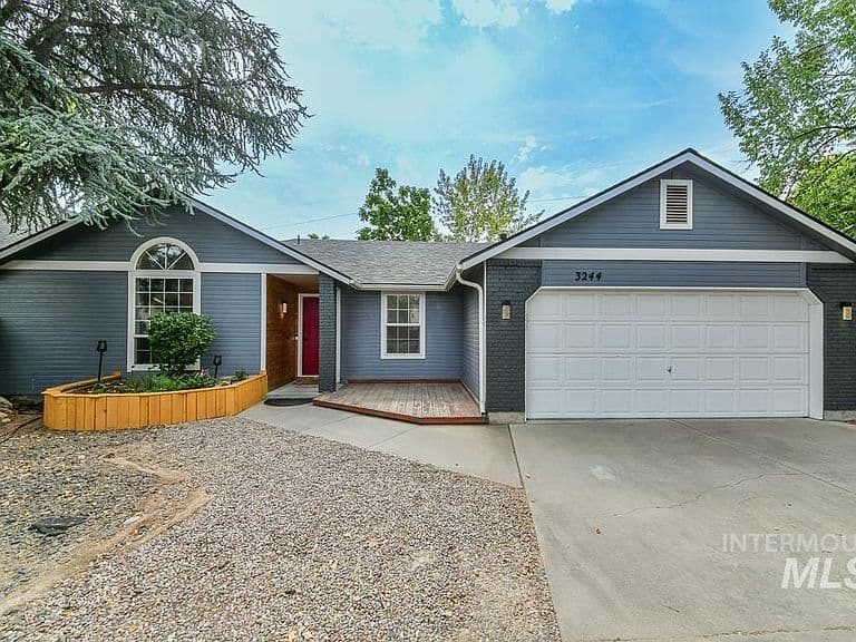 3244 N Linda Vista Pl photo 2