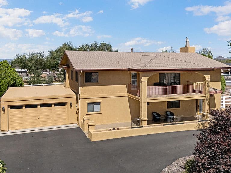 1128 W Road 3 N photo 2