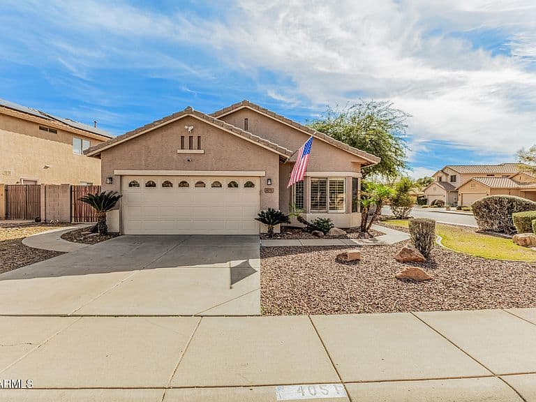 4051 W Desert Hollow Dr photo 1