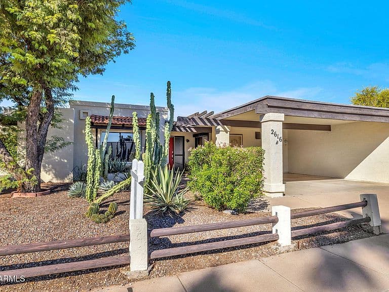 2616 S AZALEA Drive photo 1