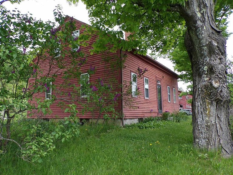 658 Main Street photo 5
