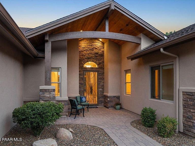 1329 Westridge Dr photo 3