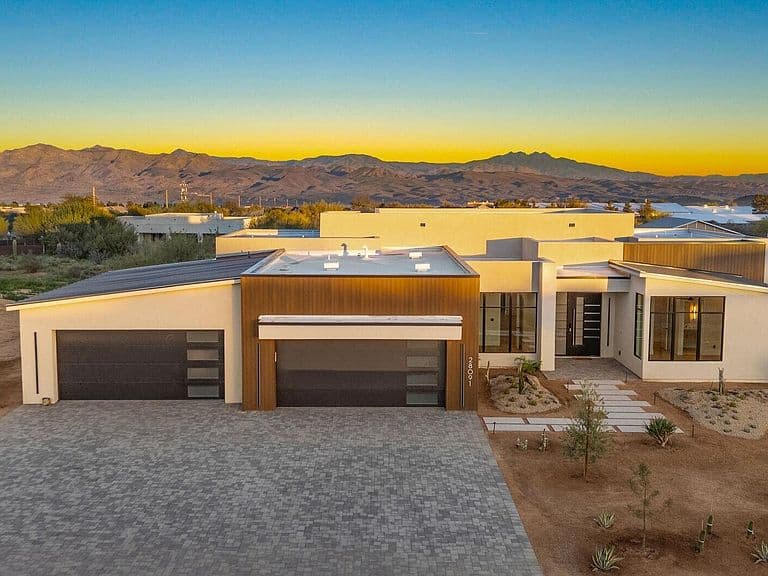 28091 N 157th St photo 1