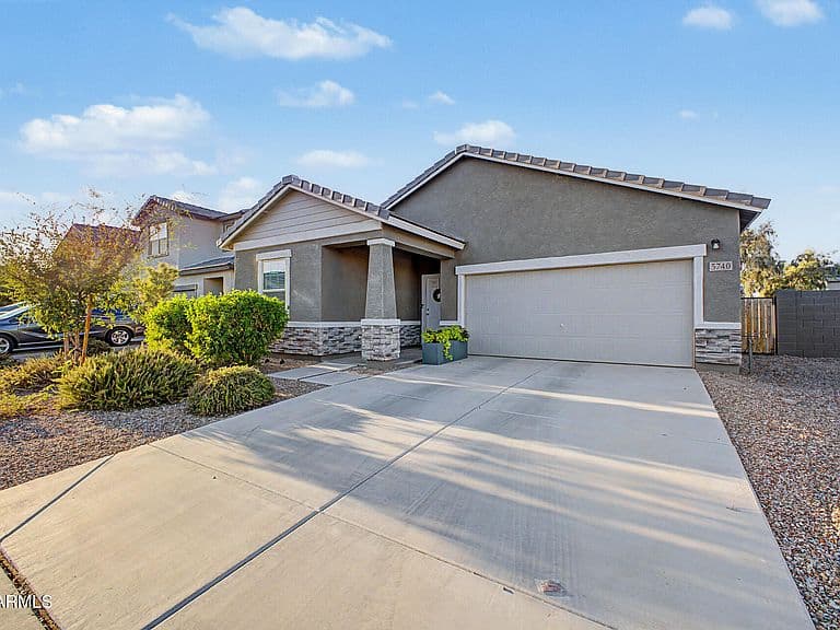 5740 E THETIS Drive photo 4