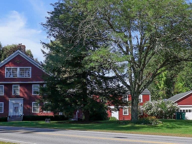 244 Boston Post Road photo 1