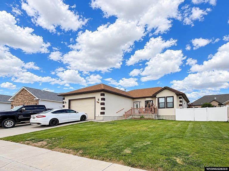 2607 Popo Agie Dr photo 1