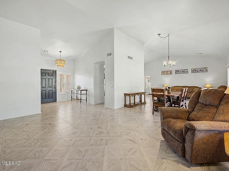 37654 S Skyline Dr photo 5