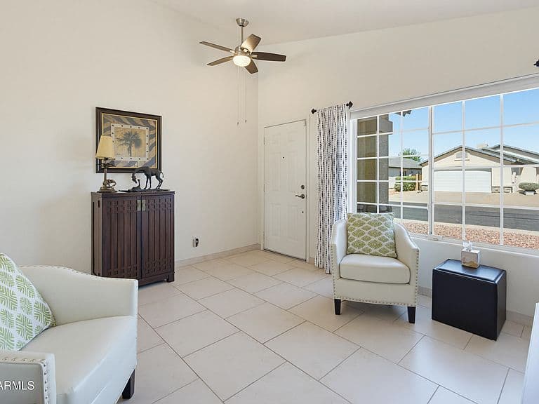 3007 W Zachary Drive photo 5