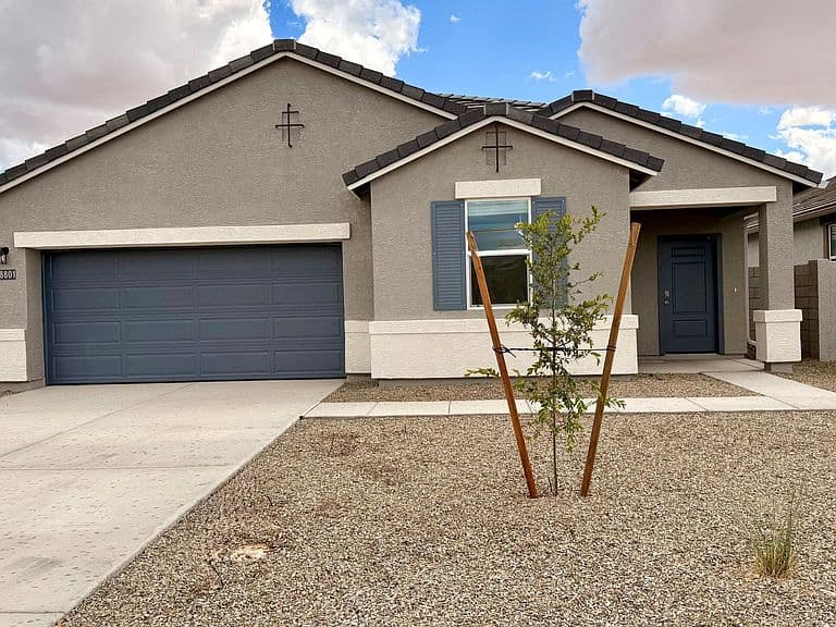 18801 E ELSA Drive photo 1