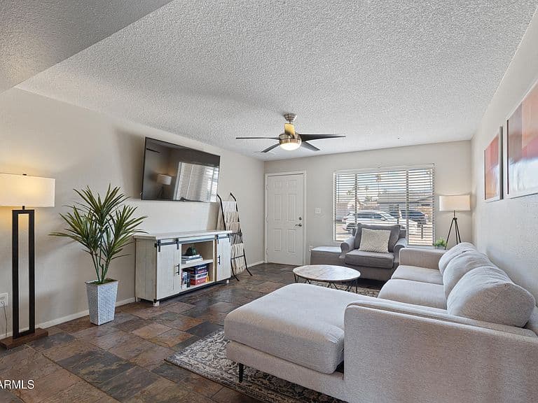 520 E WATSON Drive photo 5