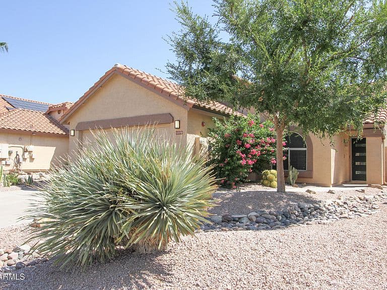 13575 N 103RD Way photo 2