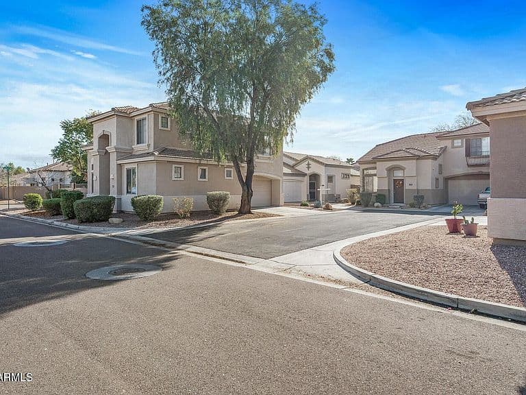 14287 W CORA Lane photo 2