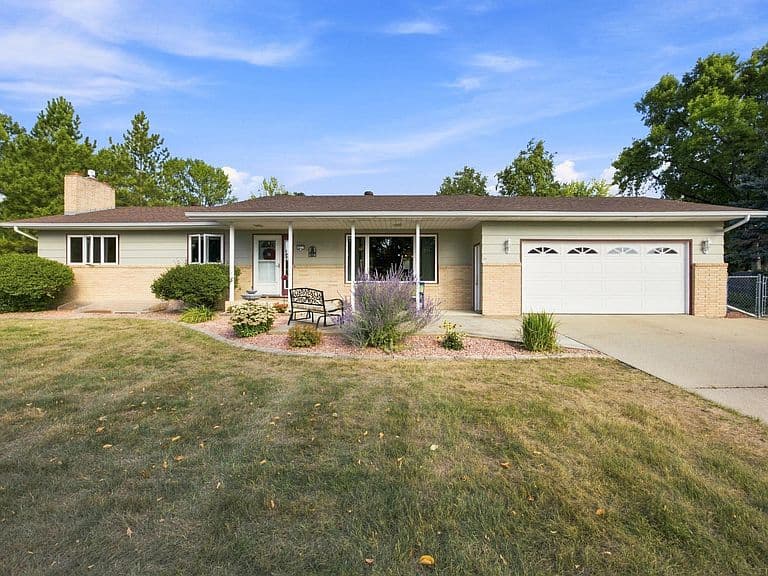3657 River Dr S photo 1