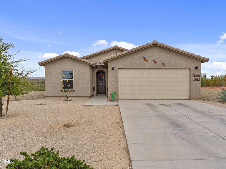 615 Ringtail Road photo 1