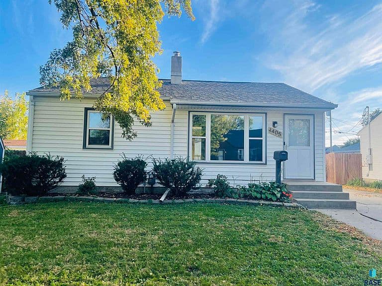 1405 W Thompson Dr photo 1