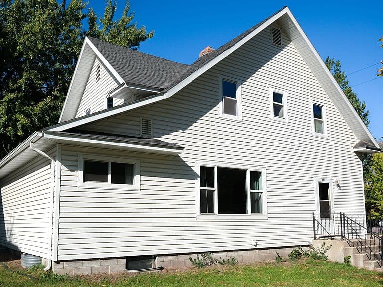 302 Ash St photo 3