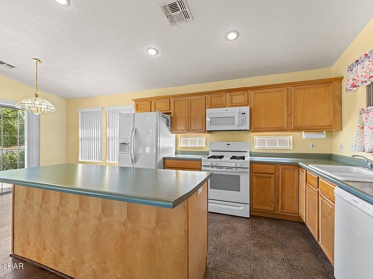 3967 E Lass Ave photo 4