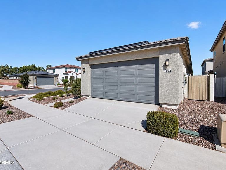 14664 W VALENTINE Street photo 4