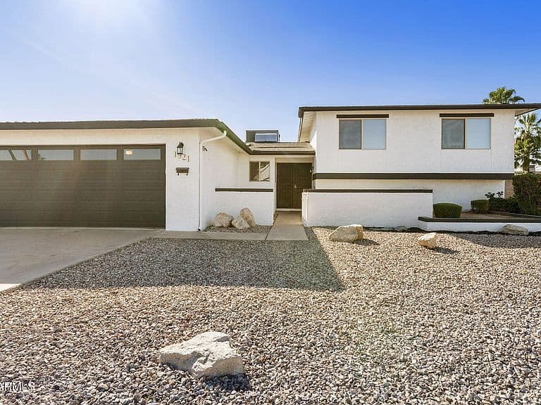 1921 E GEMINI Drive photo 3