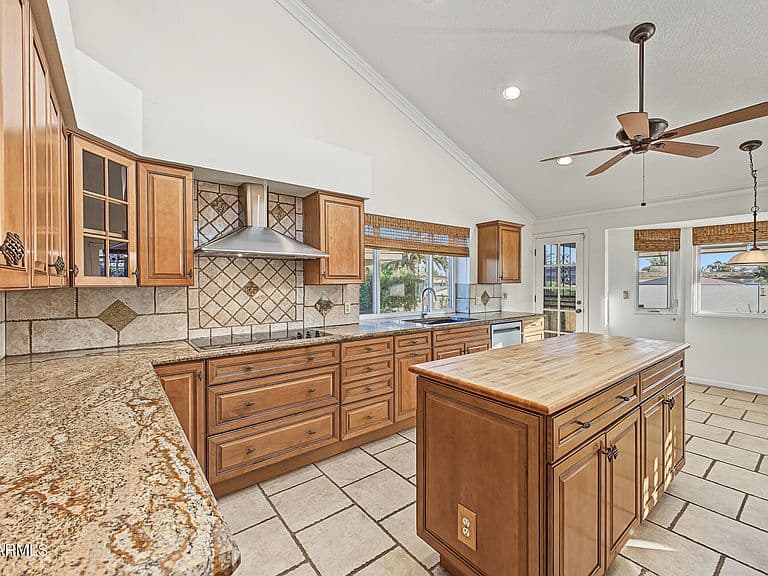 6313 E SANDRA Terrace photo 5
