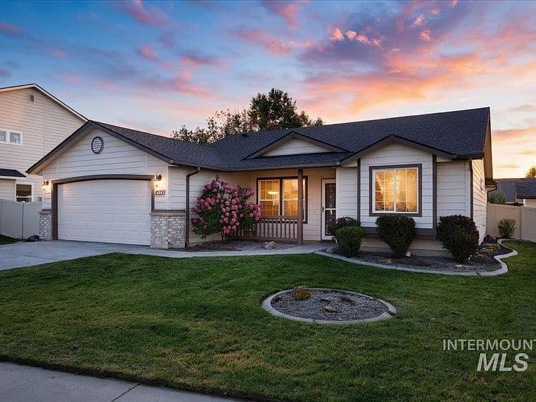 10335 W Wyatt Earp Dr photo 3