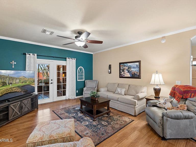 10259 W MOHAWK Lane photo 2