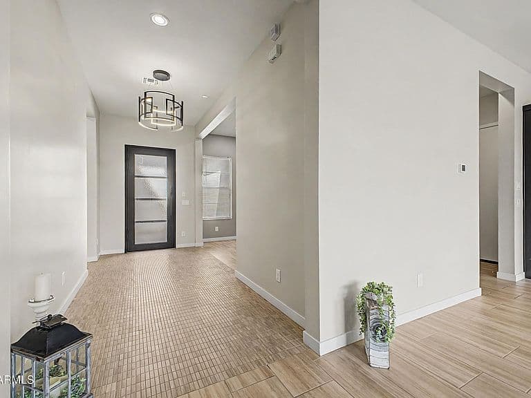 1441 E POWELL Way photo 5