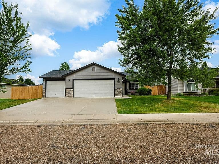 956 S Hebgon Lake Ave photo 3