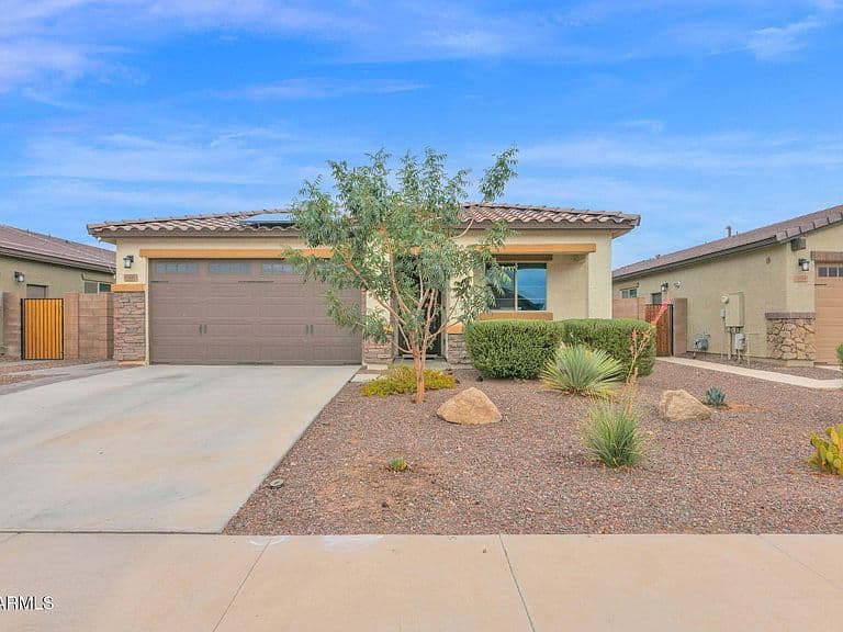 17420 W LAURIE Lane photo 1