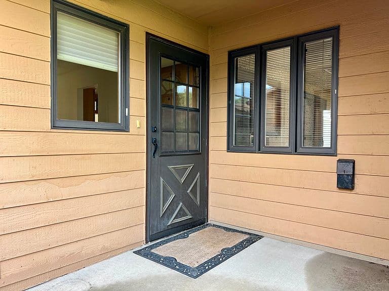 1051 W Capitol Ave photo 5