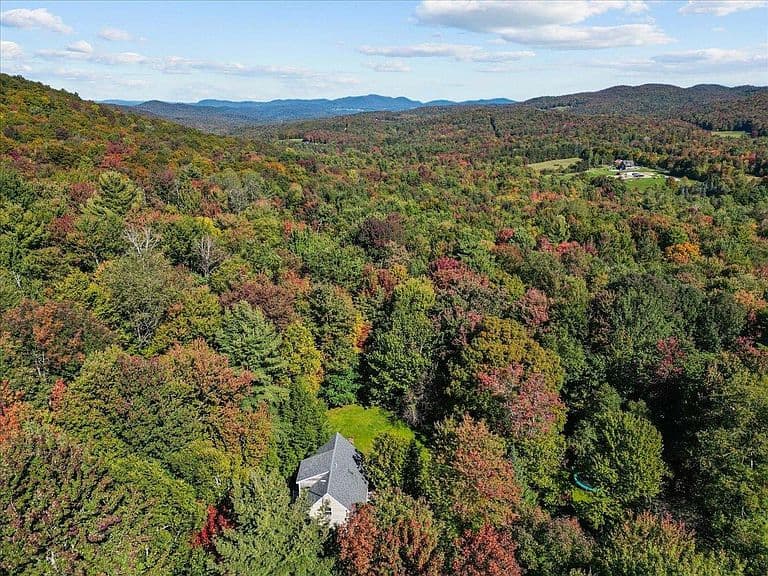 305 Poker Hill Road photo 2