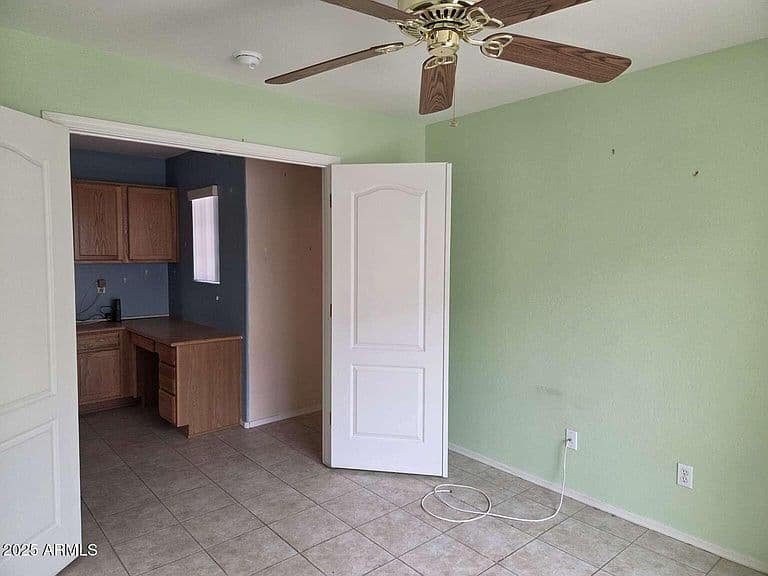2379 E FIESTA Drive photo 3