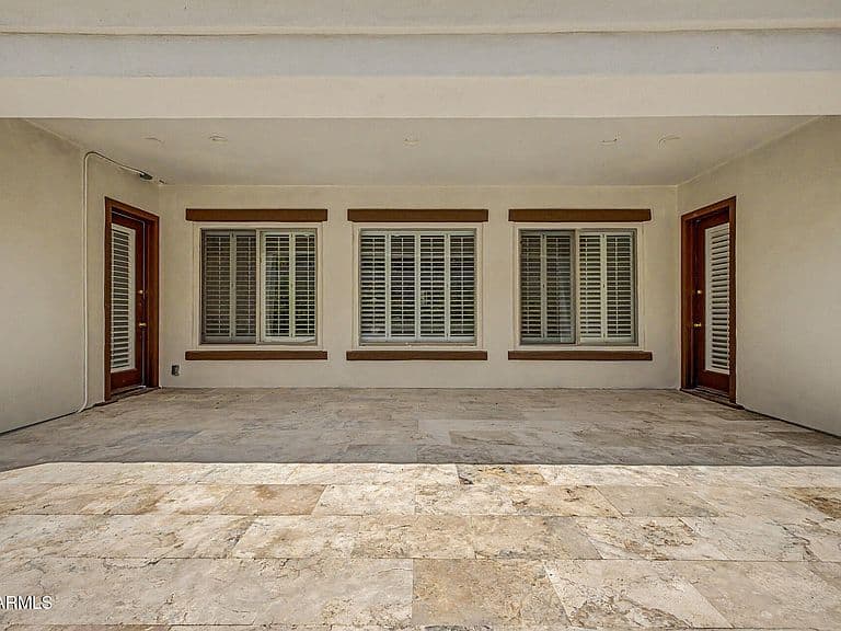 20763 W HOLT Drive photo 5