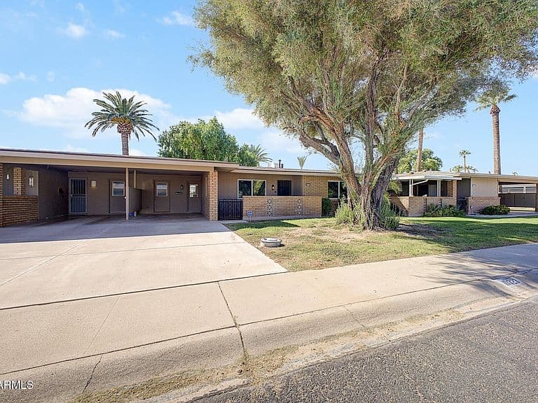 10323 W DEANNE Drive photo 3