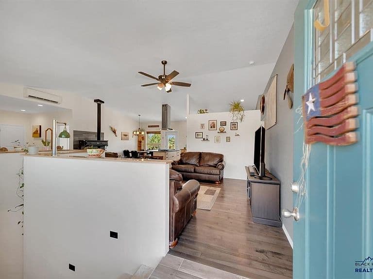 12076 Beardsley Dr photo 3