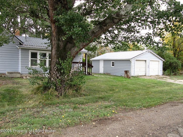 303 2nd Ave SW photo 2