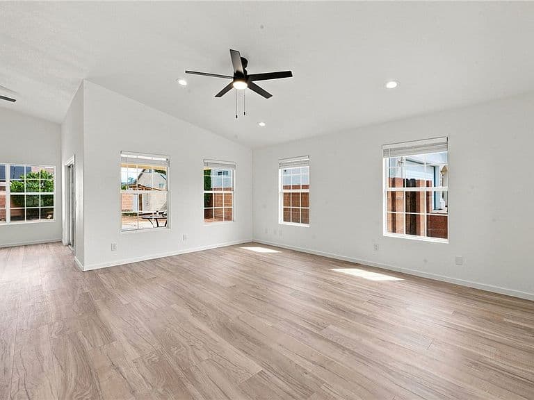 3085 Cherri Circle photo 3