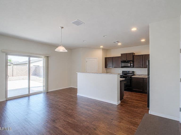 38216 W LA PAZ Street photo 2