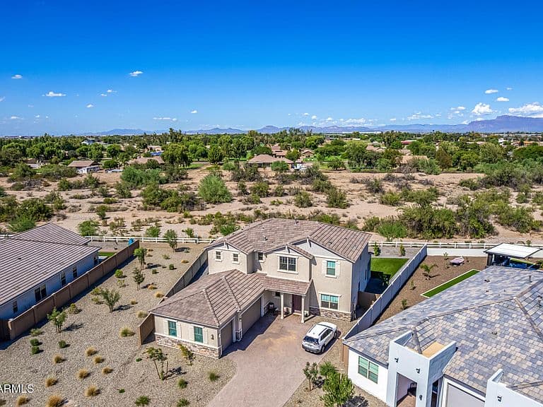 252 W FLAX Drive photo 2